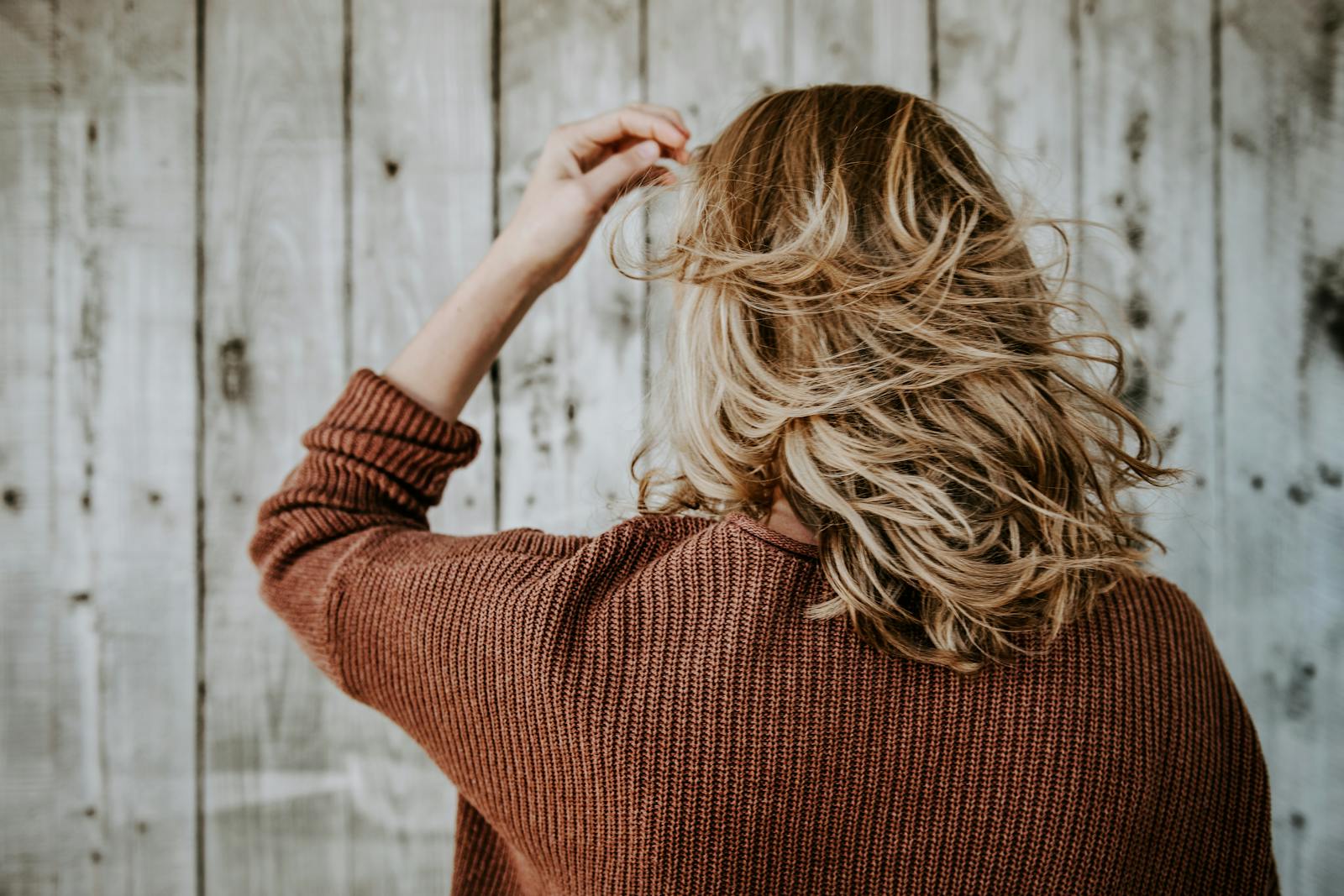 Long blond platine ondulé